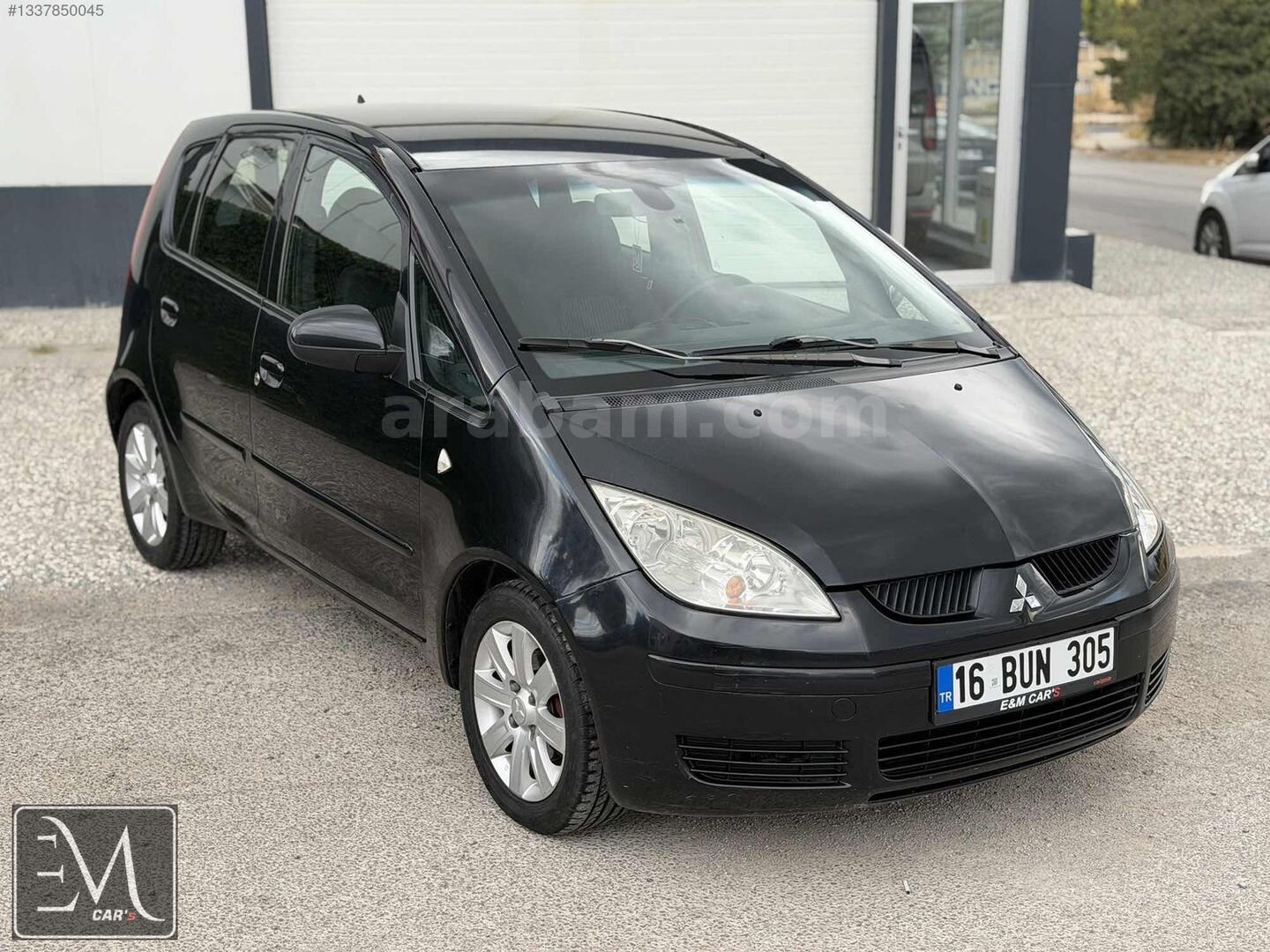Galeriden Mitsubishi Colt 1.3 Invite 2009 Model Eskişehir 173.000 km Siyah 2