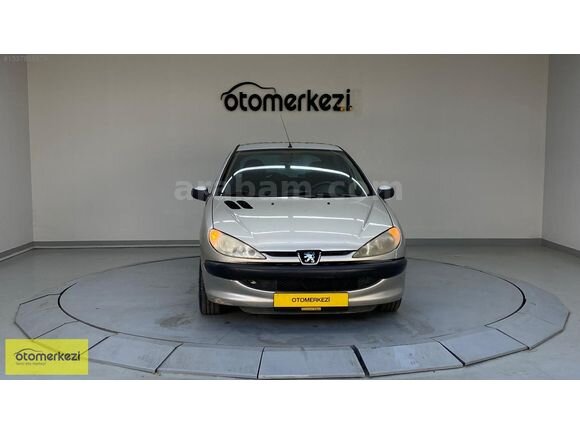 Galeriden Peugeot 206 1.4 Desire 2004 Model İstanbul 153.620 km