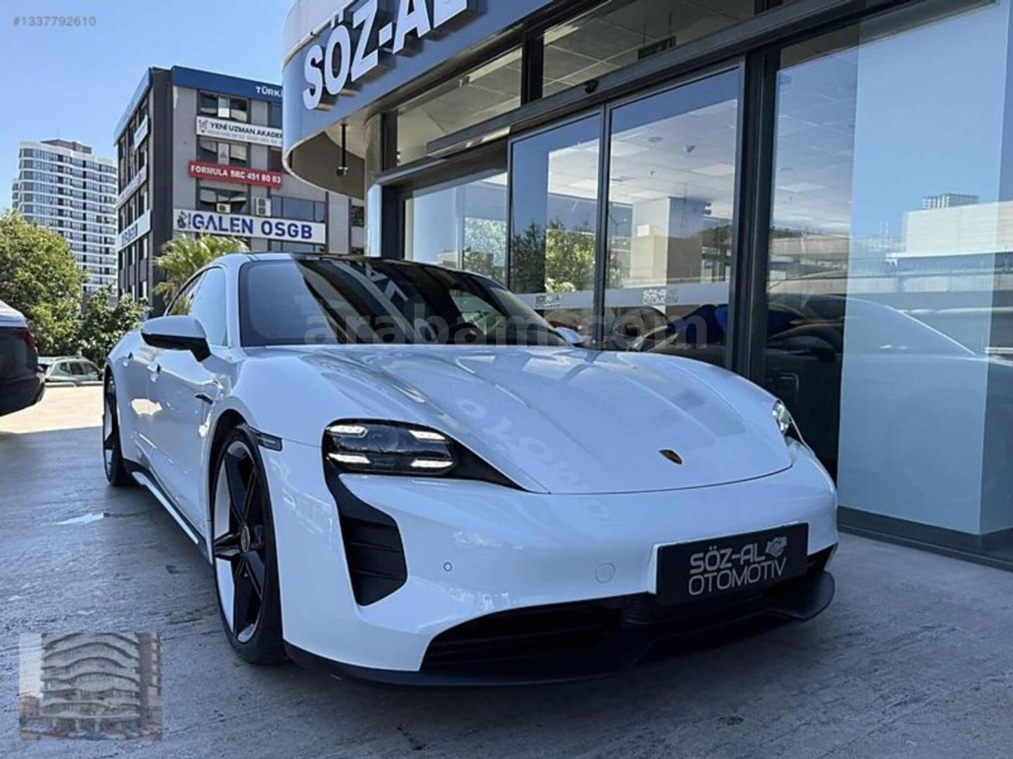 Galeriden Porsche Taycan Elektrik 4S Performance Plus 2022 Model İstanbul 14.000 km Beyaz 4