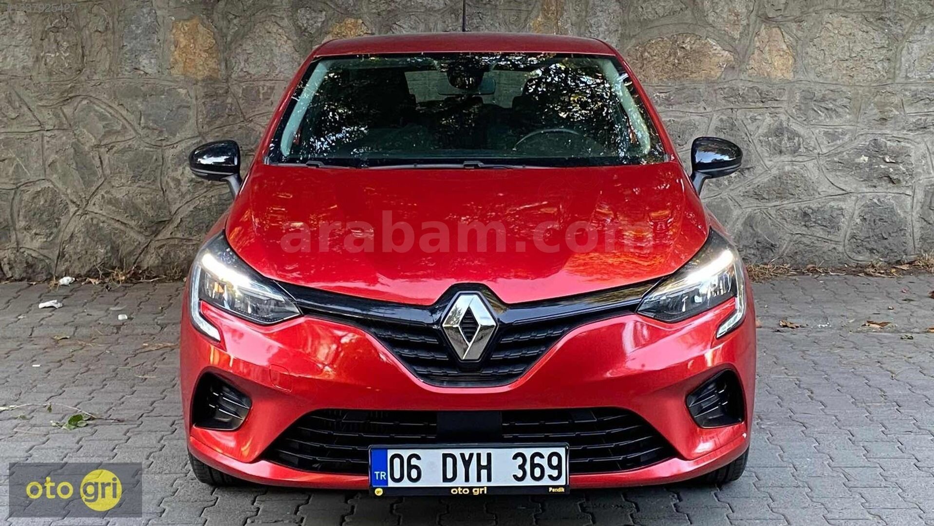 Galeriden Renault Clio 1.0 TCe Joy 2023 Model İstanbul 92.000 km Kırmızı 4