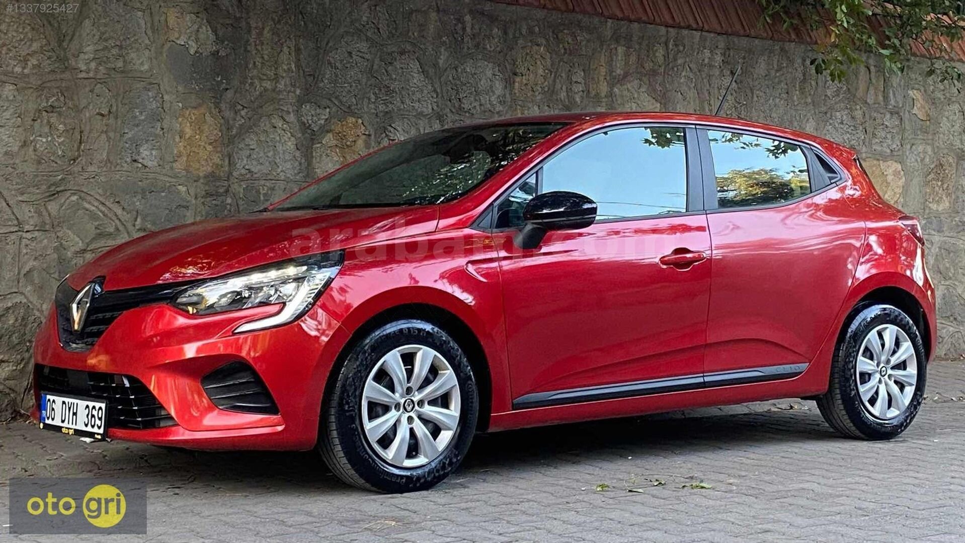 Galeriden Renault Clio 1.0 TCe Joy 2023 Model İstanbul 92.000 km Kırmızı 6