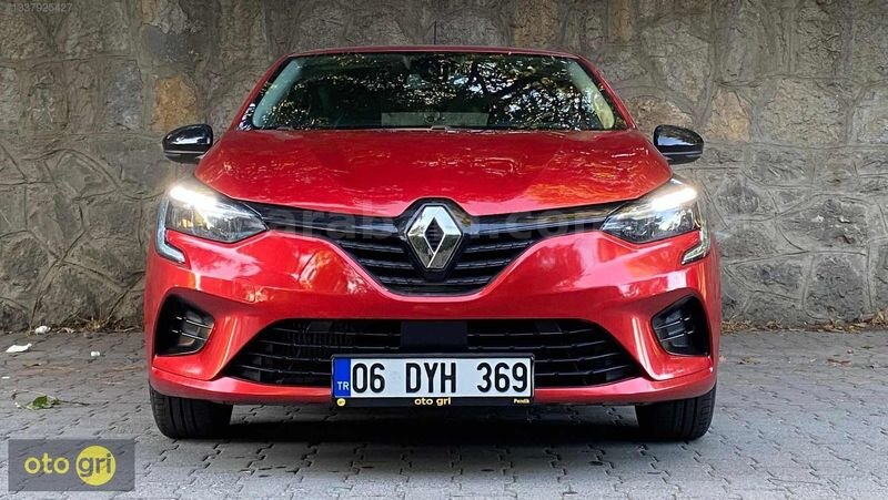 Galeriden Renault Clio 1.0 TCe Joy 2023 Model İstanbul 92.000 km Kırmızı