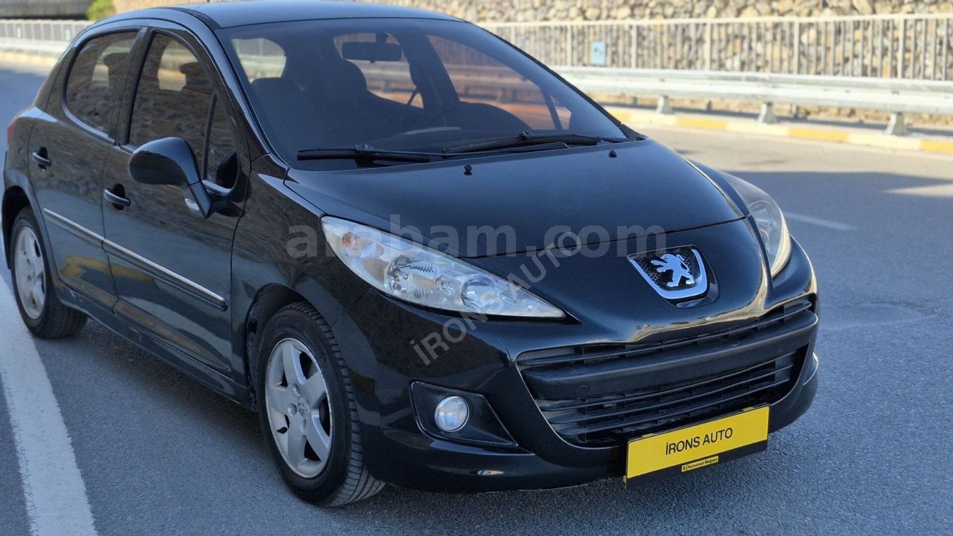 Galeriden Peugeot 207 1.4 Trendy 2011 Model İstanbul 160.000 km Siyah 2