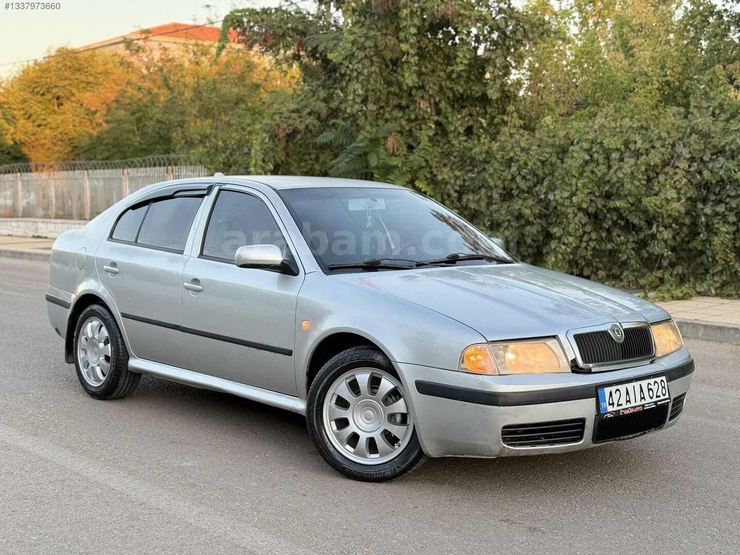 2004 1.6 LPG'Lİ OCTAVİA HATASIZ AYARINDA 2 PARÇA LOKAL BOYA 2