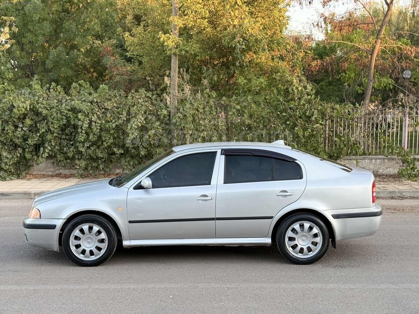 2004 1.6 LPG'Lİ OCTAVİA HATASIZ AYARINDA 2 PARÇA LOKAL BOYA 4