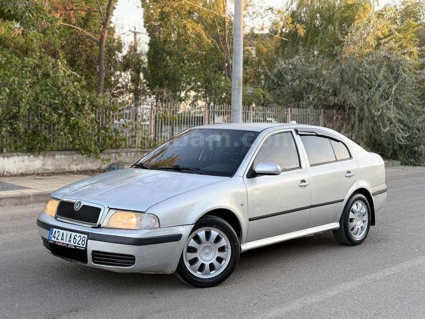 2004 1.6 LPG'Lİ OCTAVİA HATASIZ AYARINDA 2 PARÇA LOKAL BOYA 1