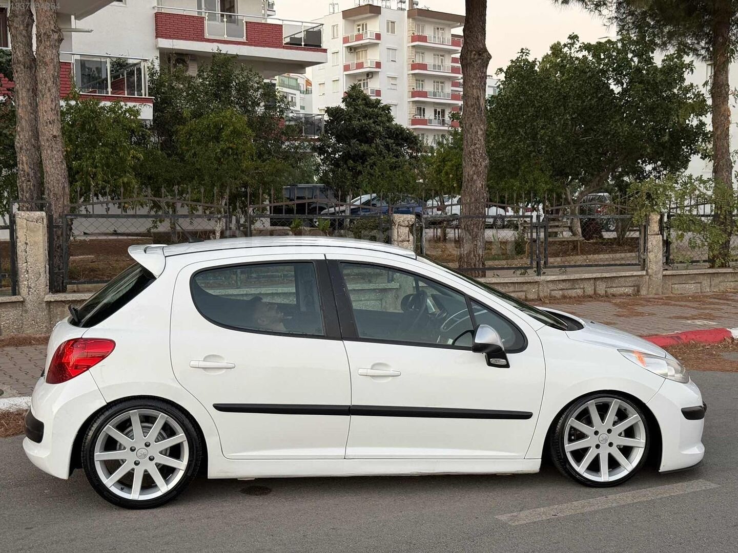 Galeriden Peugeot 207 1.4 HDi Trendy 2007 Model Antalya 235.000 km Beyaz 3