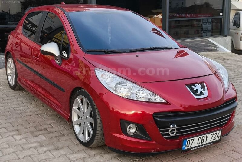 Galeriden Peugeot 207 1.4 HDi Trendy 2007 Model Antalya 330.000 km Kırmızı