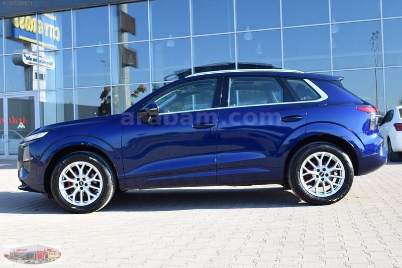 2025 AUDİ Q3 1.5 TFSİ MAVİ / 6.100 KM /HATASIZ 6