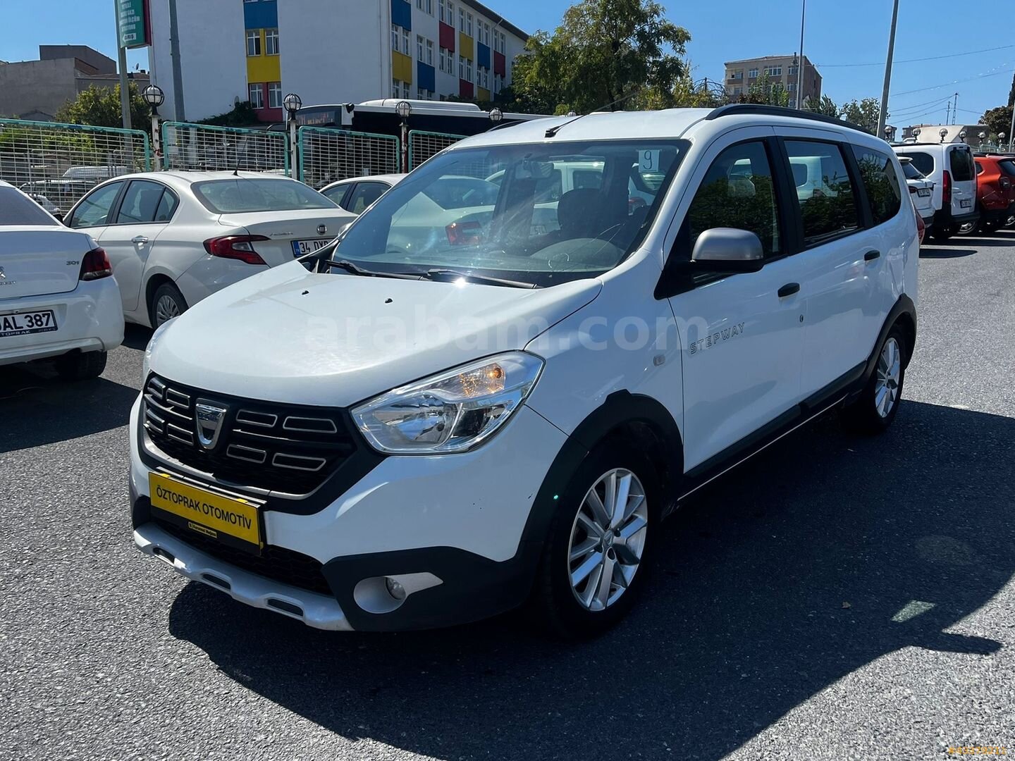 ÖZTOPRAK-2022 DACİA LODGY STEPWAY 7 KİŞİLİK HATASIZ-4.75 VADE 5