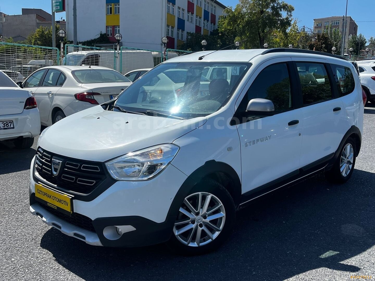 ÖZTOPRAK-2022 DACİA LODGY STEPWAY 7 KİŞİLİK HATASIZ-4.75 VADE 1