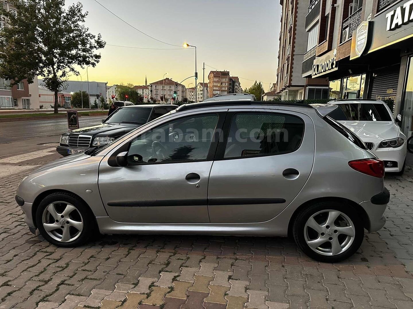 Galeriden Peugeot 206 1.6 XT 2001 Model Kırşehir 237.700 km Gri 6
