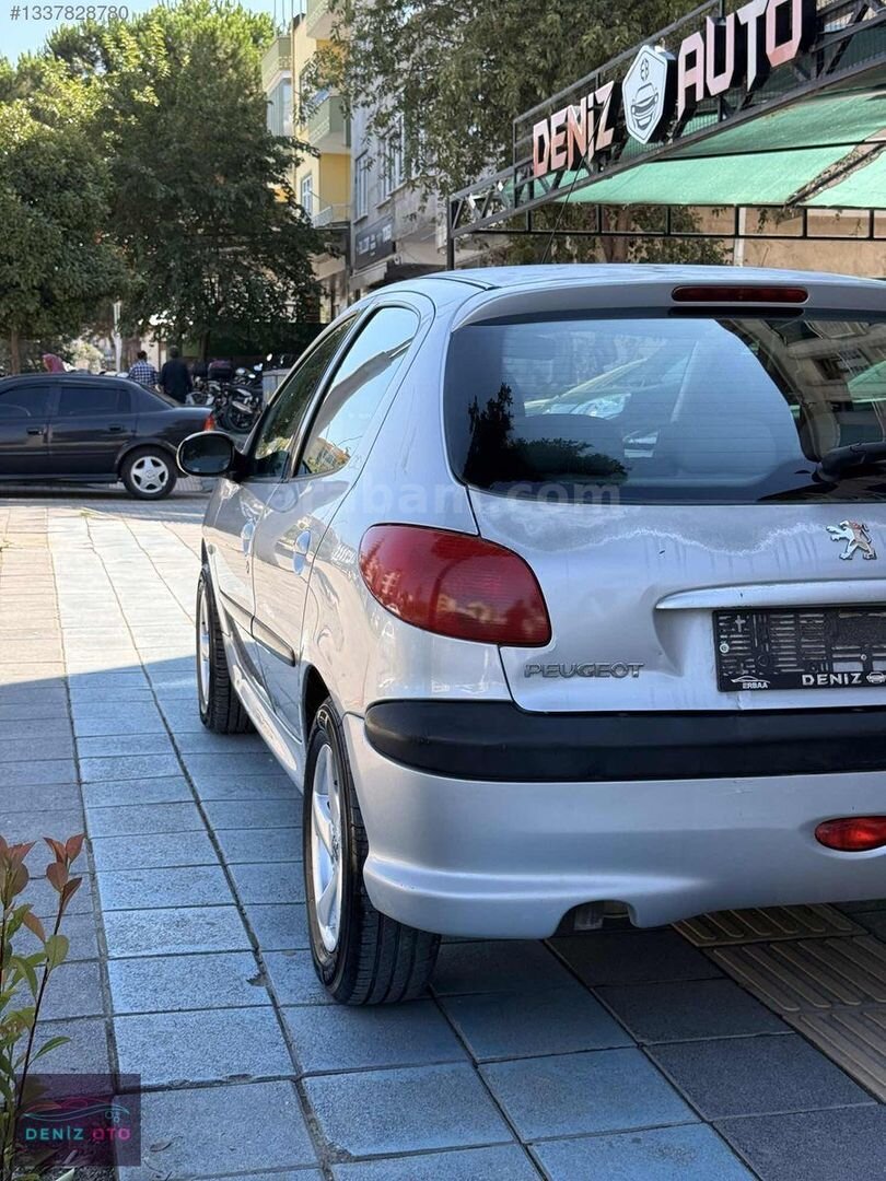 Galeriden Peugeot 206 1.6 XT 2004 Model Tokat 138.000 km Gri 6