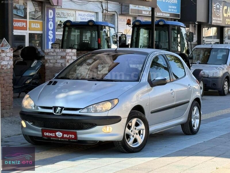 Galeriden Peugeot 206 1.6 XT 2004 Model Tokat 138.000 km Gri