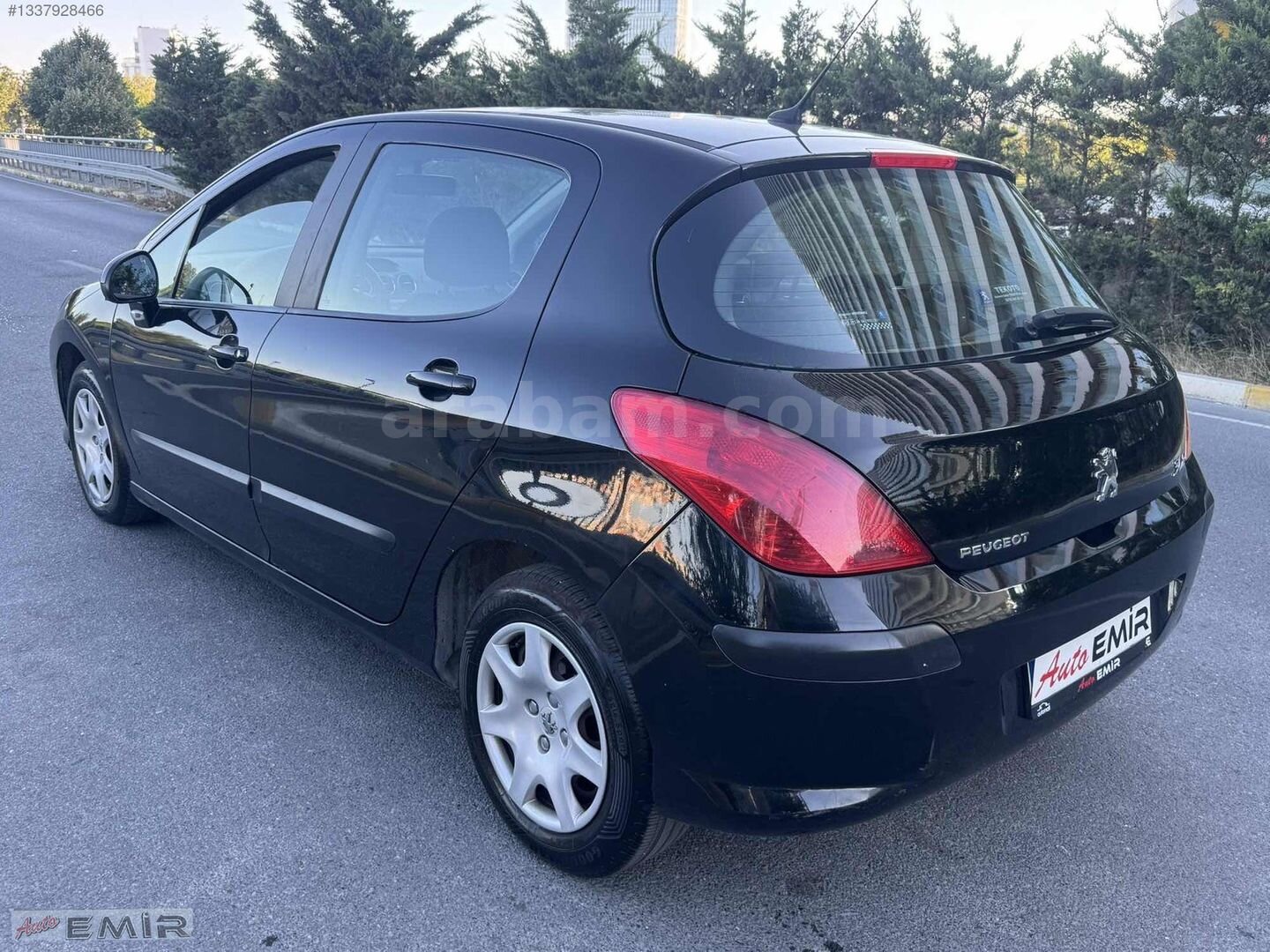 Galeriden Peugeot 308 1.6 HDi Comfort 2009 Model İstanbul 198.000 km Siyah 3