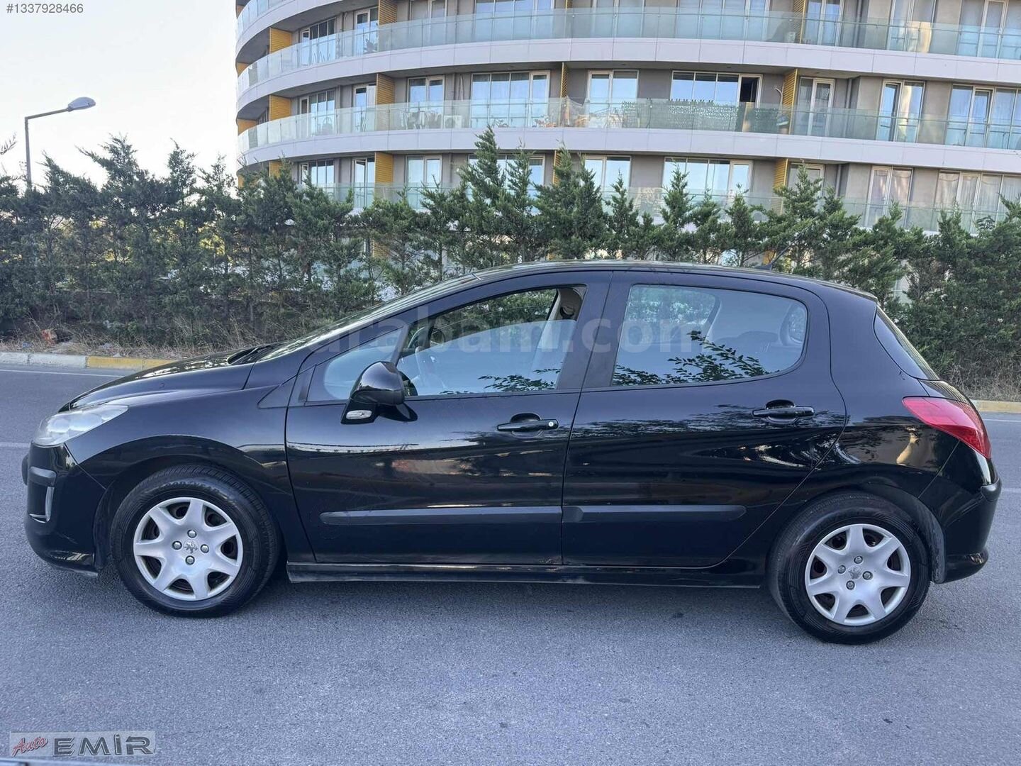 Galeriden Peugeot 308 1.6 HDi Comfort 2009 Model İstanbul 198.000 km Siyah 2