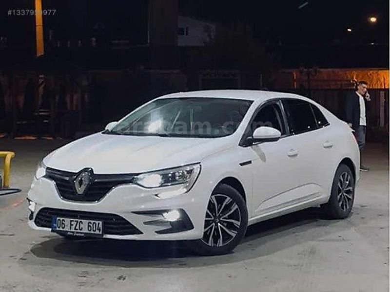 Galeriden Renault Megane 1.3 TCe Touch 2021 Model Erzurum 165.000