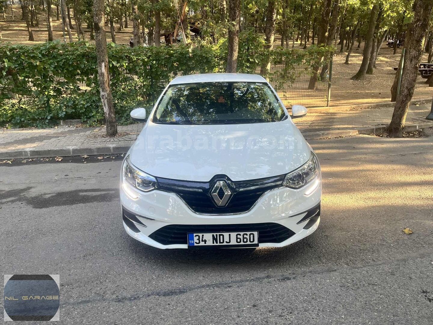 Galeriden Renault Megane 1.3 TCe Touch 2025 Model İstanbul 34.000 km Beyaz 2