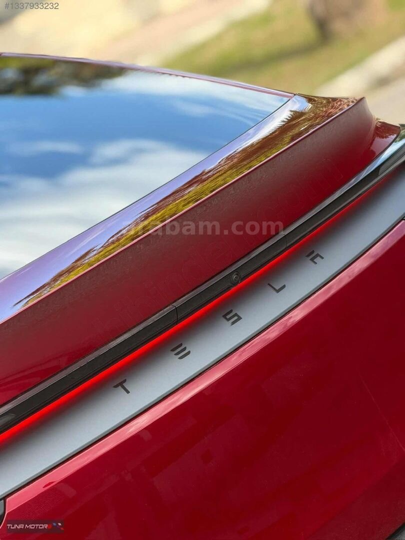 Galeriden Tesla Model Y Premium (Juniper) 2025 Model Antalya 11.000 km Bordo 6