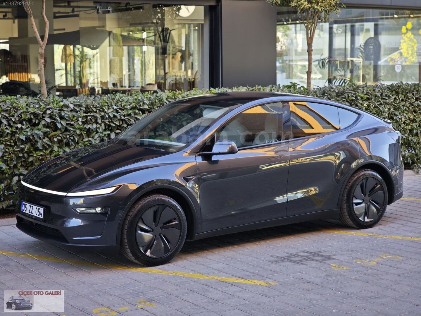 Galeriden Tesla Model Y Premium (Juniper) 2025 Model İzmir 28.000 km Siyah 2