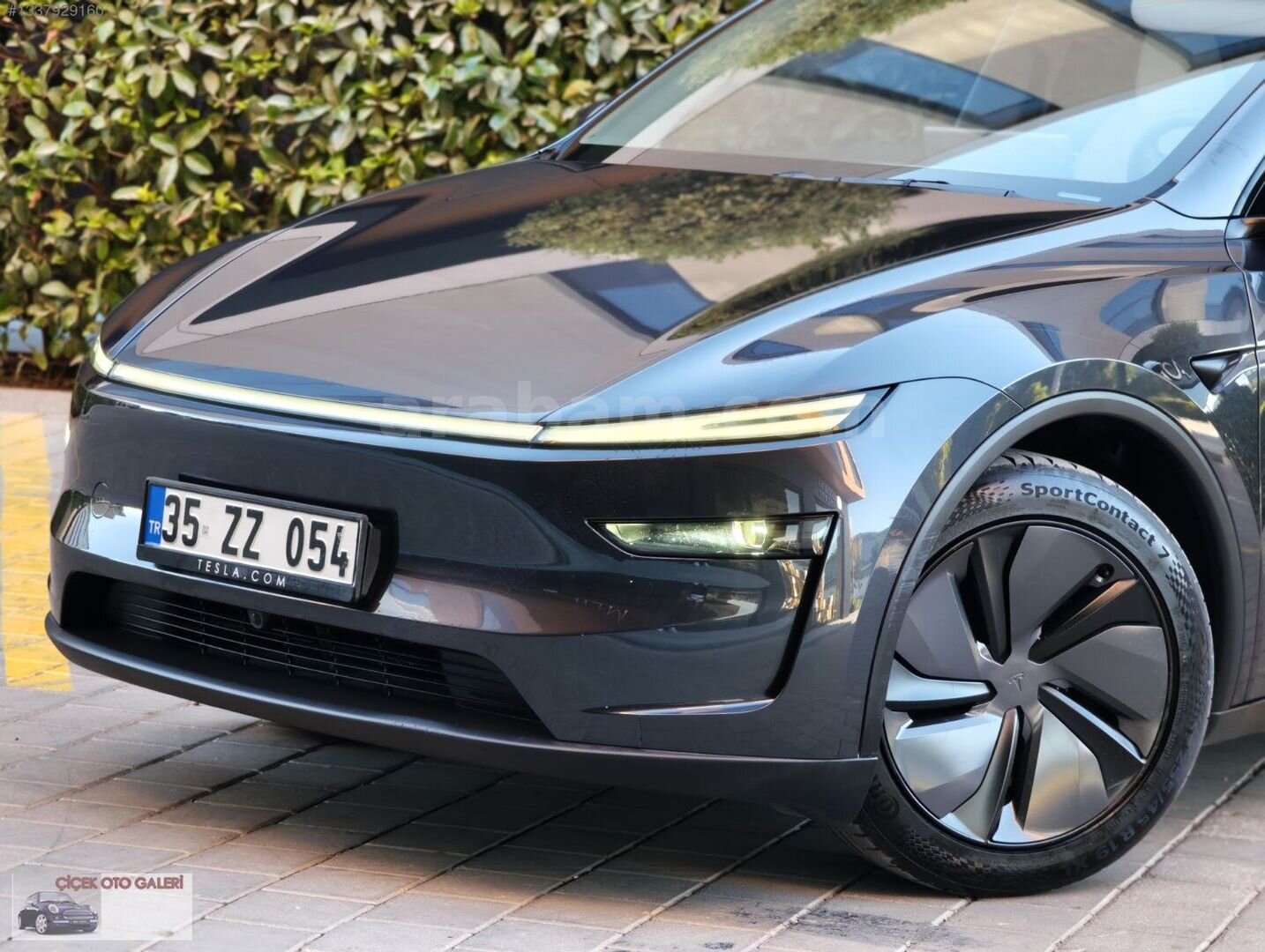 Galeriden Tesla Model Y Premium (Juniper) 2025 Model İzmir 28.000 km Siyah 4