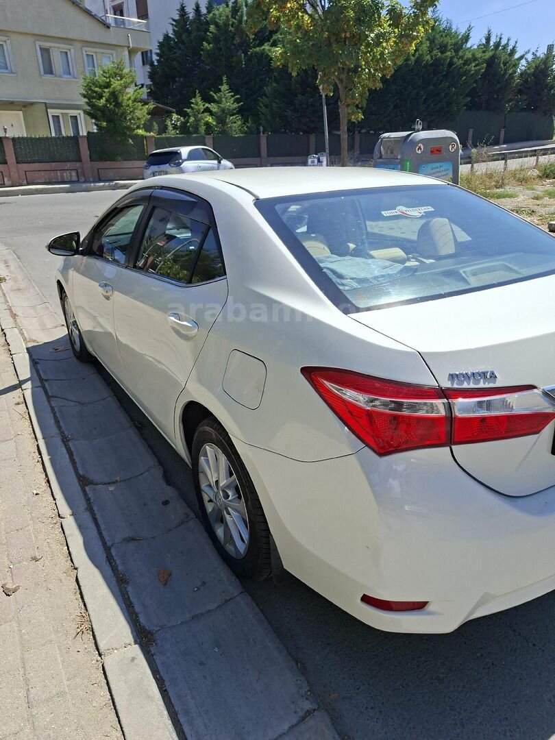 Sahibinden Toyota Corolla 1.4 D-4D Advance 2015 Model İstanbul 408.000 km Beyaz 5