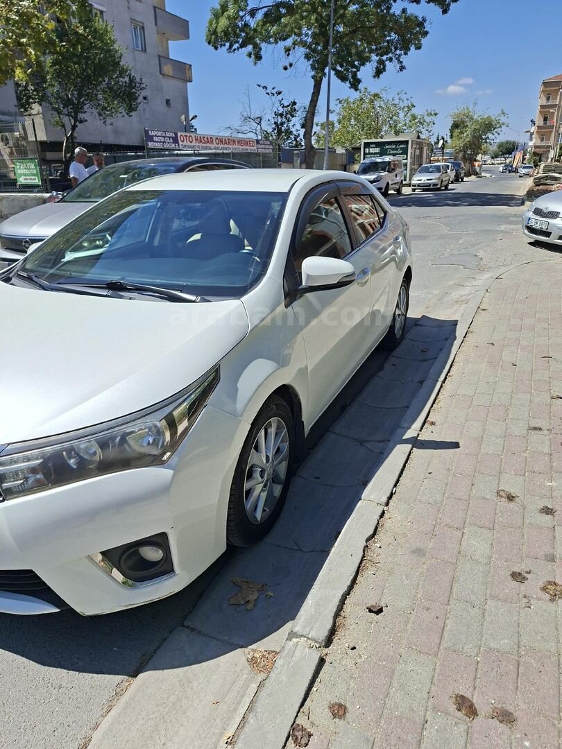 Sahibinden Toyota Corolla 1.4 D-4D Advance 2015 Model İstanbul 408.000 km Beyaz 3