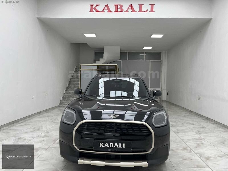 2024 MİNİ COUNTRYMAN-E FAVOURED 34 BİN KM HATASIZ BOYASIZ