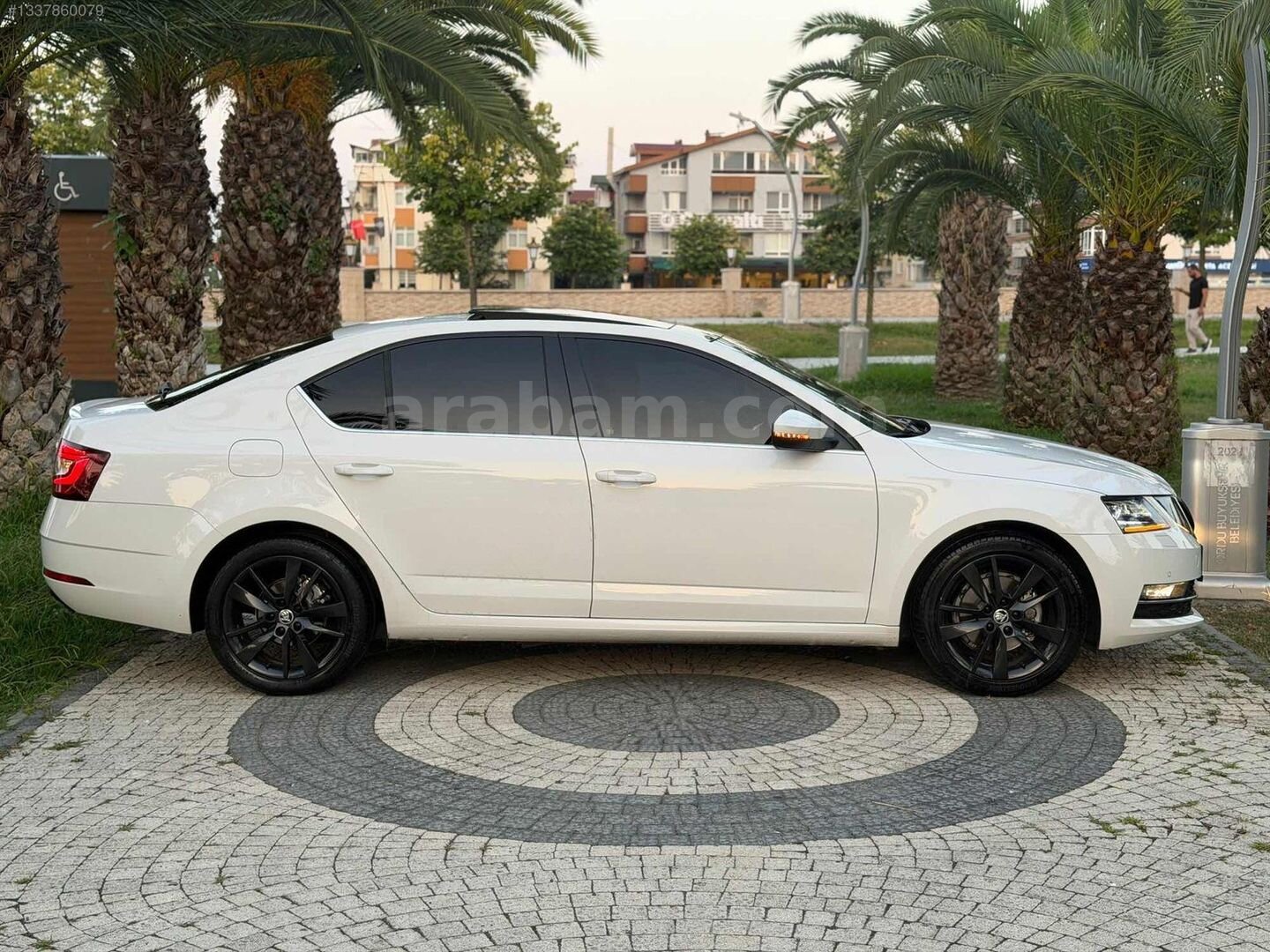 2017 HATASIZ SKODA OCTAVİA 1.4 TSI SPORT CAM TAVAN OTOMATİK 6