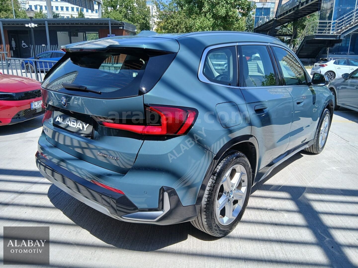 ALABAY OTOMOTİV-2025 BMW X1 xDRİVE25e X LİNE HYBRID 4X4- BOYASIZ 7