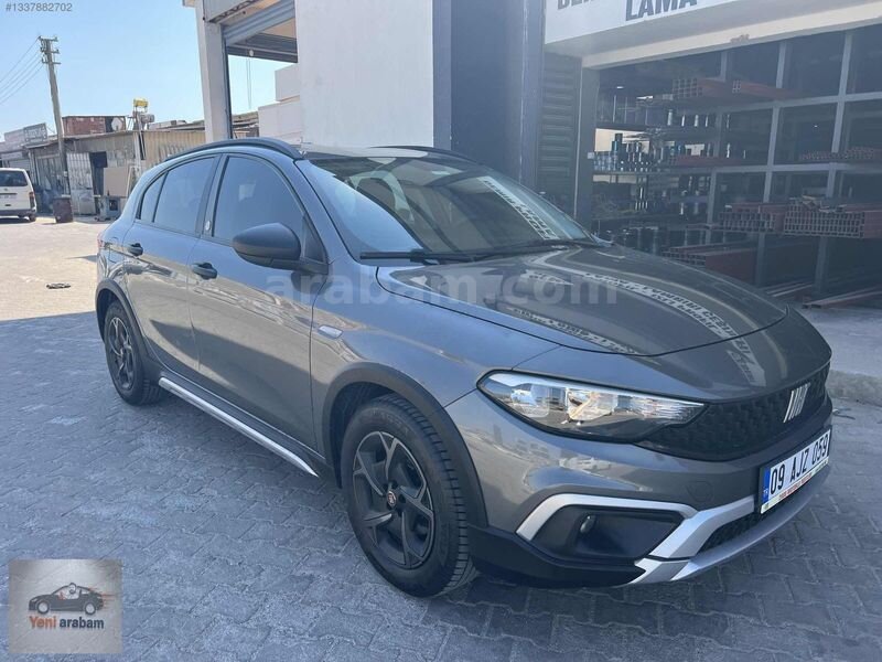 YENİ ARABAM CROSS 2023 69 BİN KM HATASIZ TRAMERSİZ İLK SAHİBİ