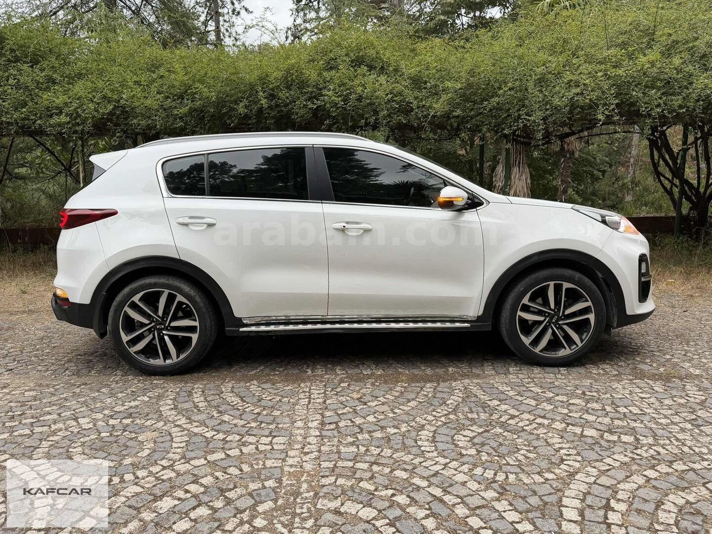 KAFCAR'DAN TRAMERSİZ CAM TAVANLI KİA SPORTAGE 4