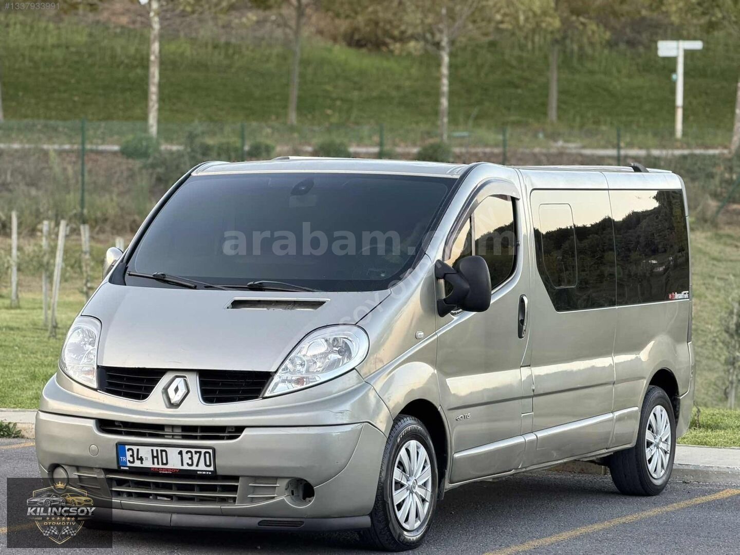 Galeriden Renault Trafic 2.0 DCI Grand Confort 2011 Model İstanbul 375.000 km Füme 4