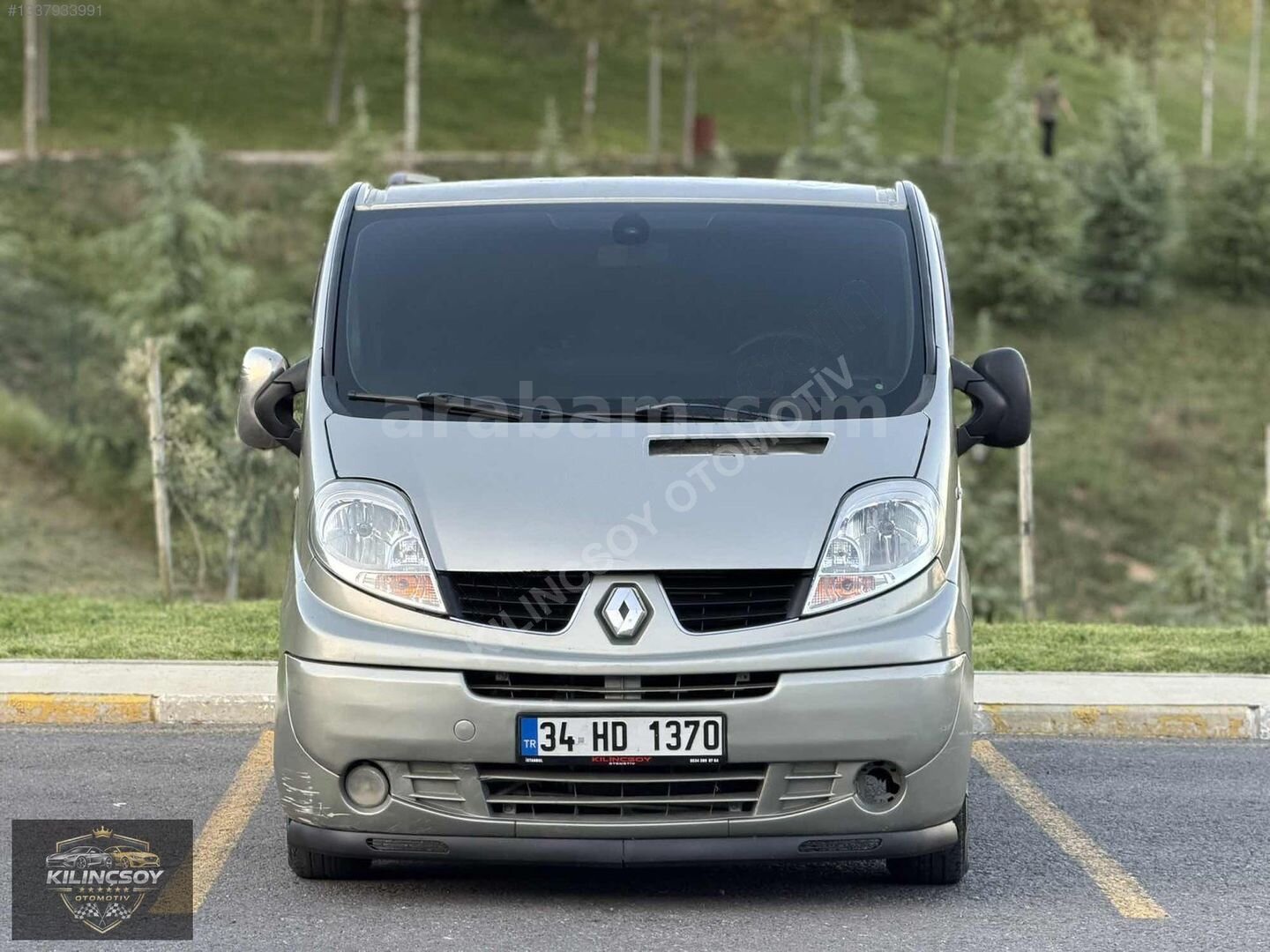 Galeriden Renault Trafic 2.0 DCI Grand Confort 2011 Model İstanbul 375.000 km Füme 2