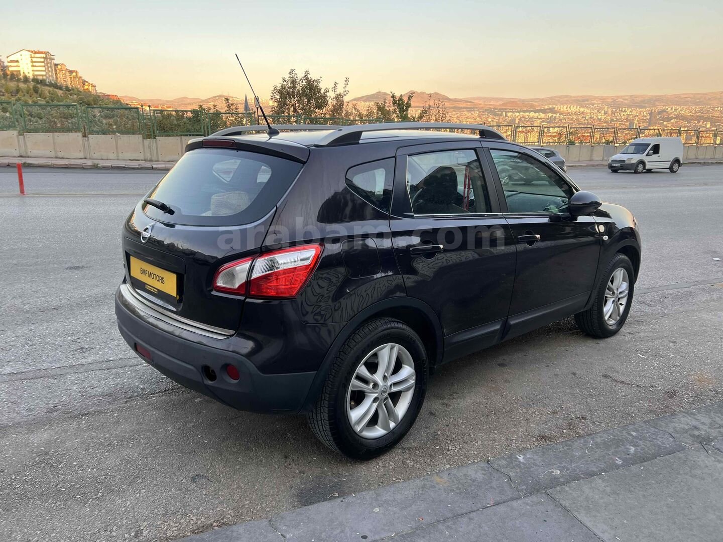 BMF MOTOR-S 2011 MODEL DEĞİŞENSİZ 230 KM CAM TAVANLI 1.6 QASHQAİ 1