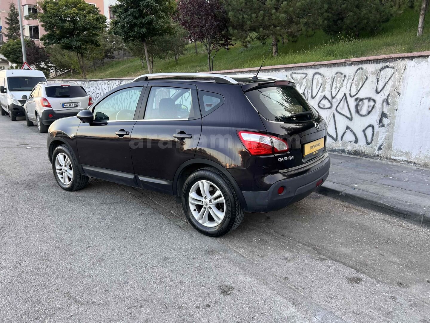 BMF MOTOR-S 2011 MODEL DEĞİŞENSİZ 230 KM CAM TAVANLI 1.6 QASHQAİ 4