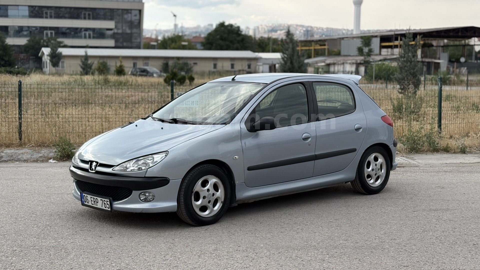 ÜÇEL - Peugeot 206 1.4 XR Otomatik 3