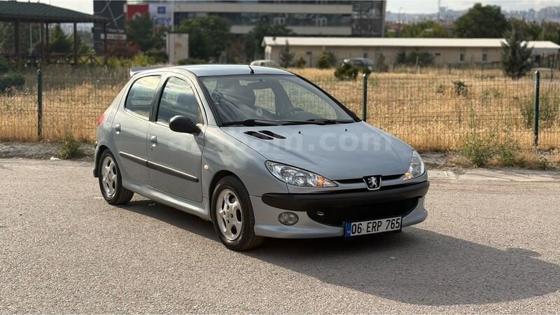 ÜÇEL - Peugeot 206 1.4 XR Otomatik