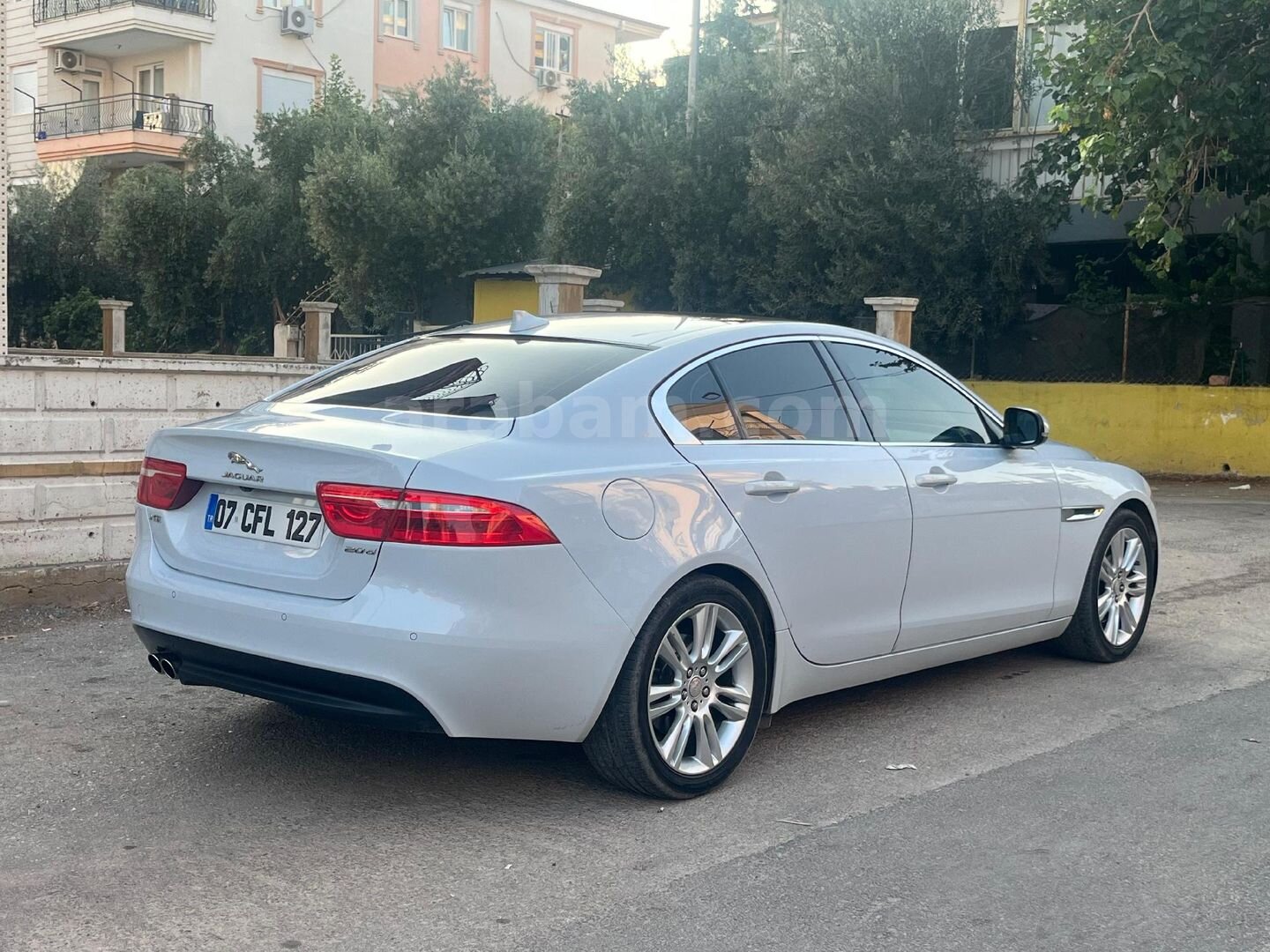 Sahibinden Jaguar XE 2.0 D Prestige Plus 2015 Model Antalya 175.000 km Beyaz 7