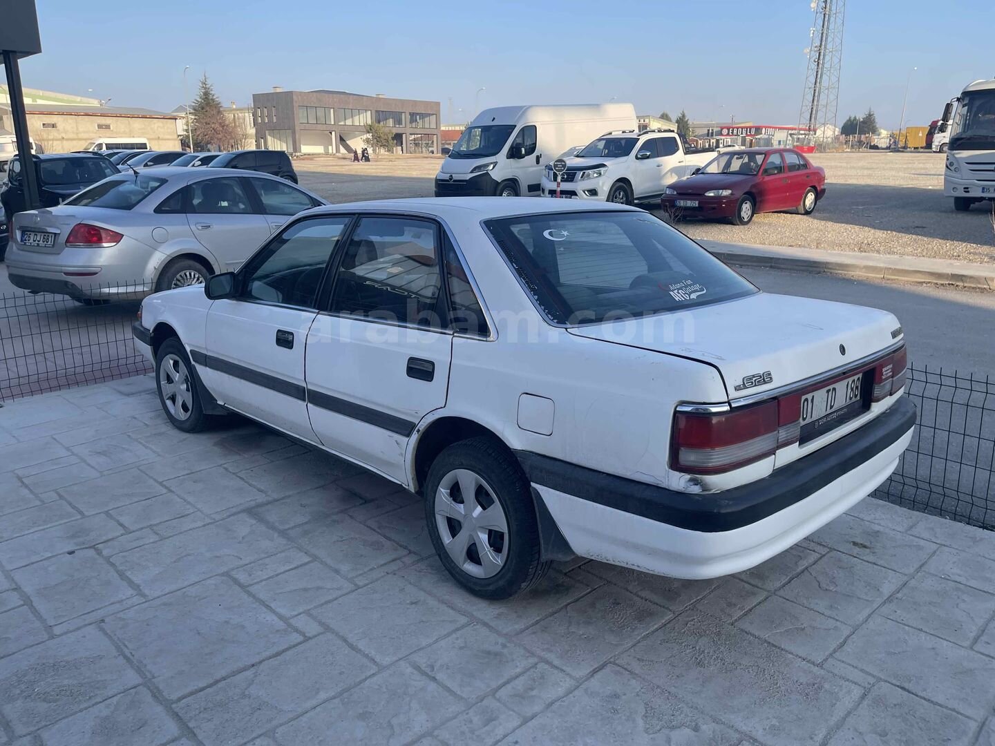 Galeriden Mazda 626 2.0 S 1990 Model Eskişehir 250.000 km Beyaz 4