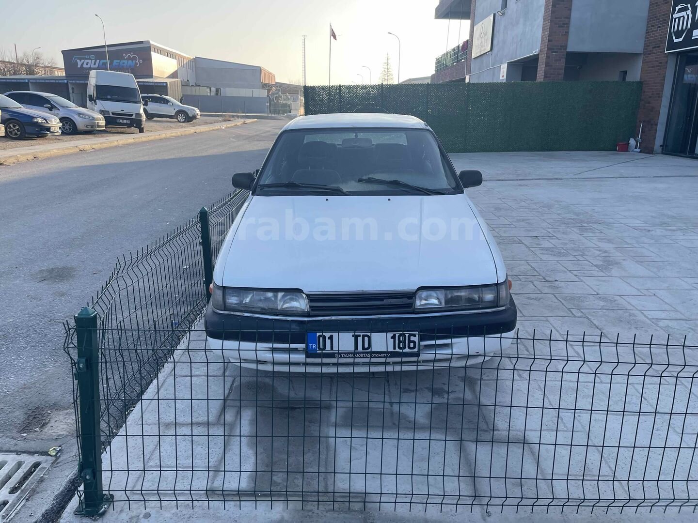 Galeriden Mazda 626 2.0 S 1990 Model Eskişehir 250.000 km Beyaz 3