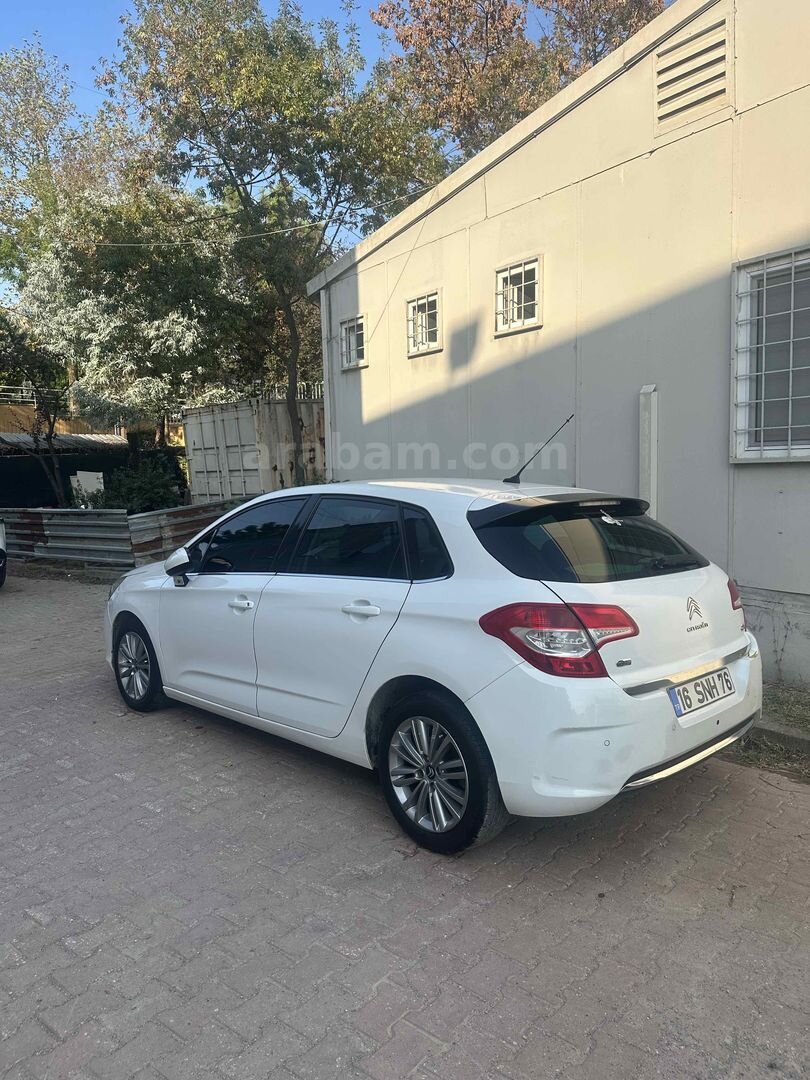 Sahibinden Citroen C4 1.6 e-HDi Confort Plus 2012 Model Kocaeli 203.000 km Beyaz 3