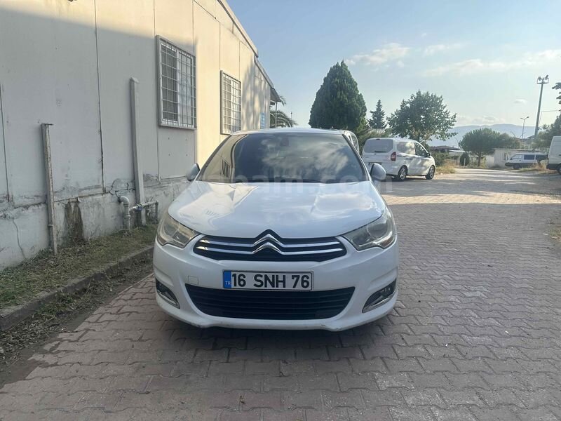 Sahibinden Citroen C4 1.6 e-HDi Confort Plus 2012 Model Kocaeli 203.000 km Beyaz