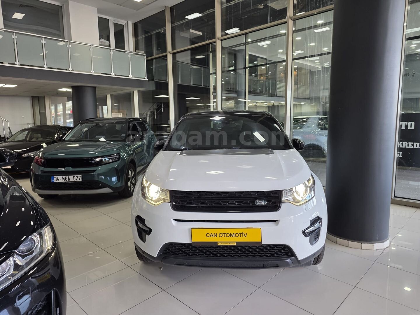 CAN Oto'dan 2016 Land Rover Discovery Sport 2.0 TD4 HSE Luxury 3
