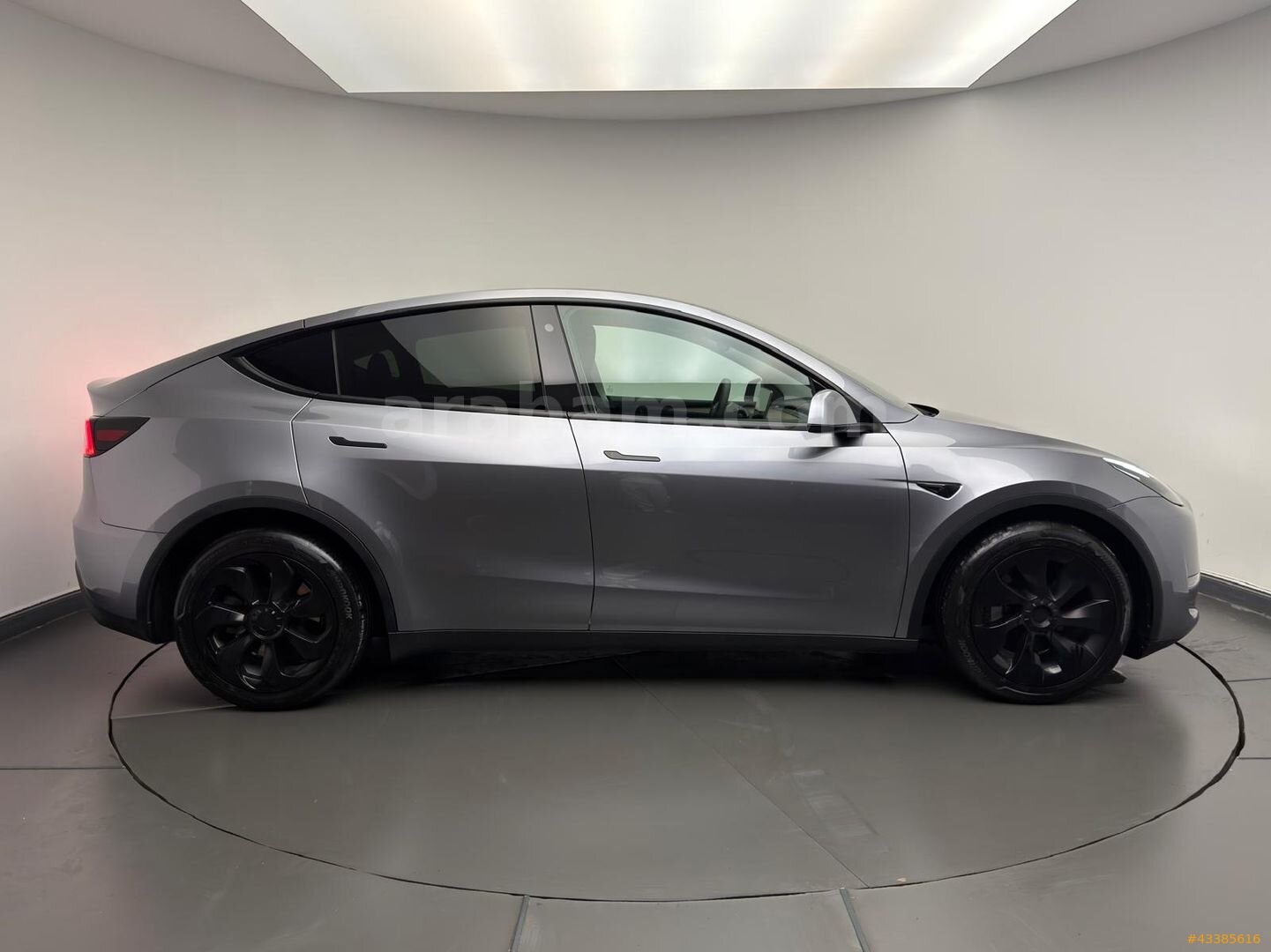Galeriden Tesla Model Y Long Range AWD 2023 Model Eskişehir 26.060 km Gri 3