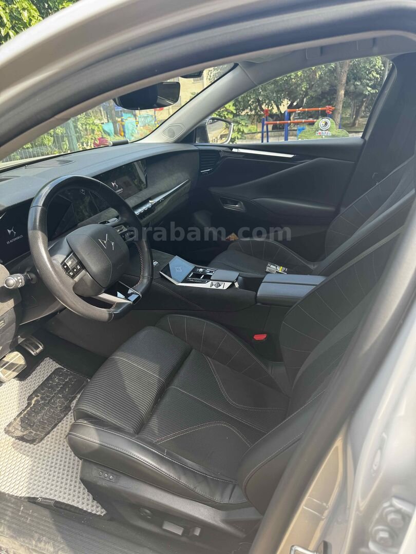 Sahibinden DS Automobiles DS4 1.5 BlueHDi Performance Line 2023 Model İstanbul 54.100 km Gri 3