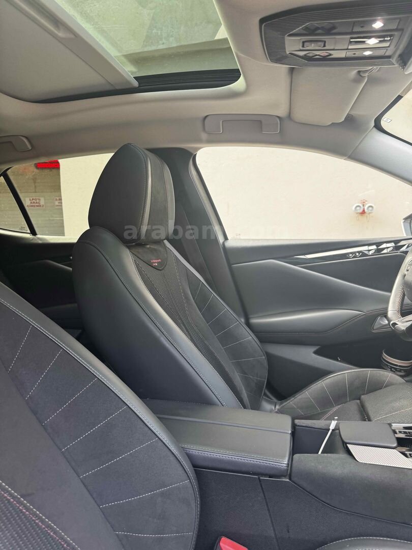 Sahibinden DS Automobiles DS4 1.5 BlueHDi Performance Line 2023 Model İstanbul 54.100 km Gri 5