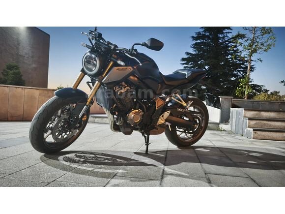Sahibinden Honda CB 650 R 2023 Model Zonguldak 18.150 km Lacivert