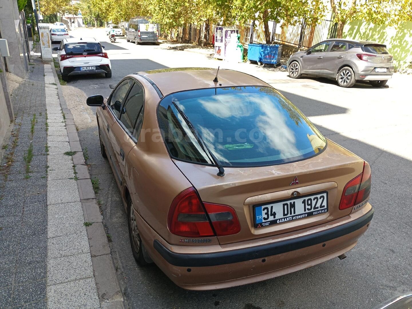 Sahibinden Mitsubishi Carisma 1.6 Avance 2001 Model İstanbul 248.000 km Altın 3