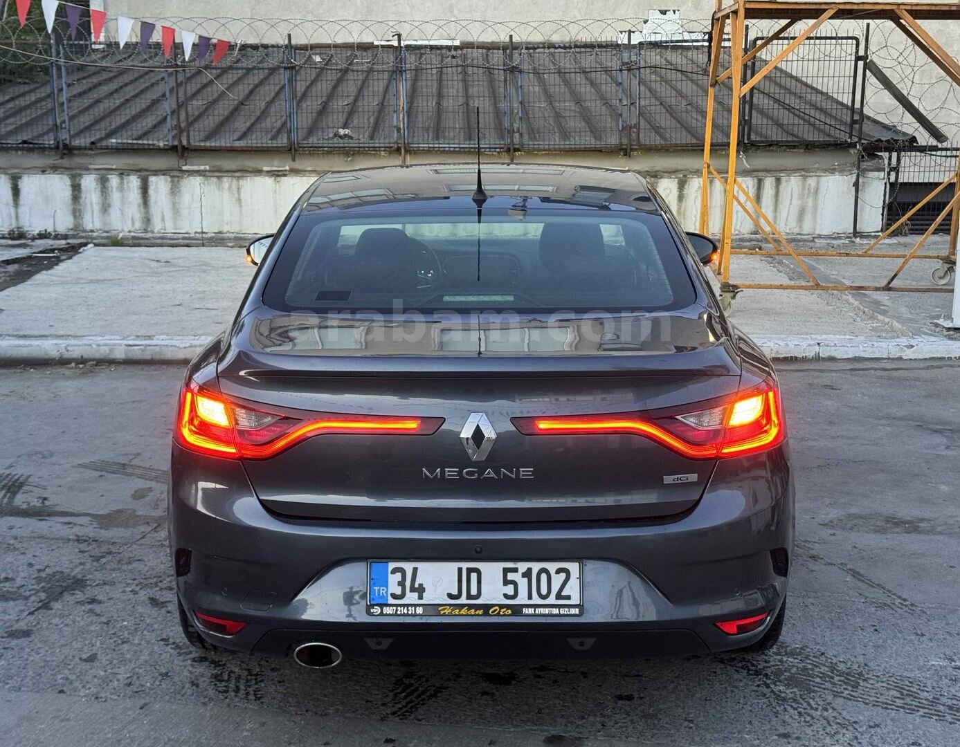 Sahibinden Renault Megane 1.5 dCi Touch 2016 Model İstanbul 130.000 km Füme 5